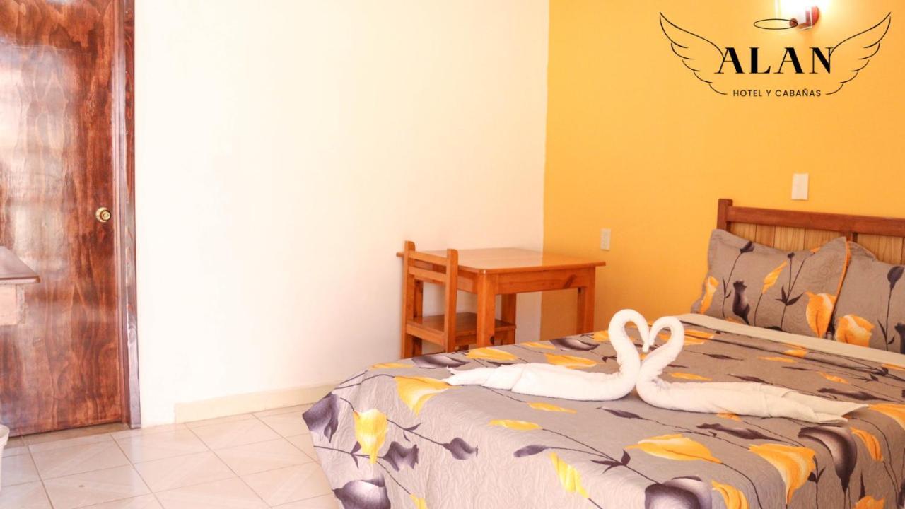 צ'יגנהופאן Hotel Y Cabanas Alan מראה חיצוני תמונה